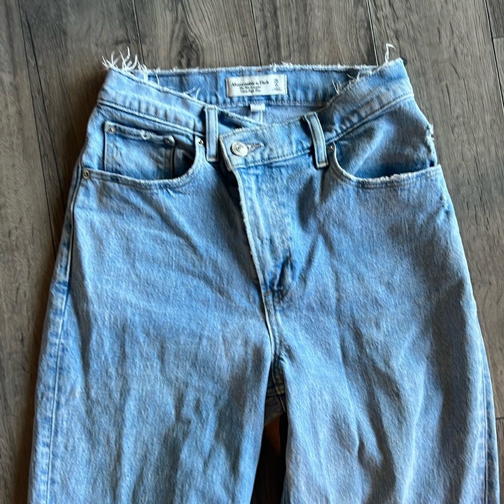 Abercrombie size 0 (25) jeans